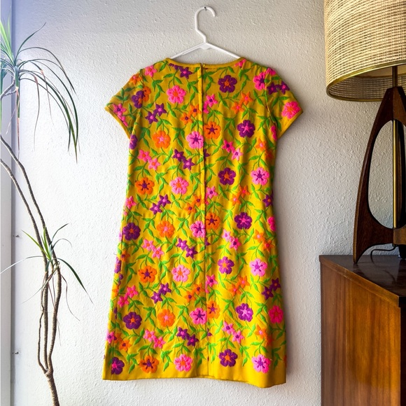 Eddie George 1960s Bright Yellow Embroidered Shift Dress - Picture 2 of 5